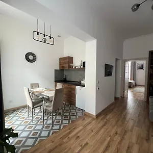 Апартаменты Fiesta On Franka 2br-6p